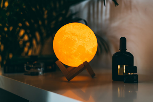 Beyond Aesthetics: The Science of Moon Lamps' - Calming Benefits